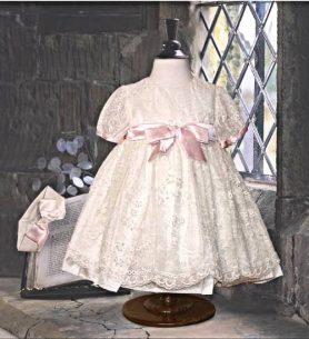 Little girl's lace party dress