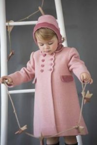 Girl's classic coat and bonnet