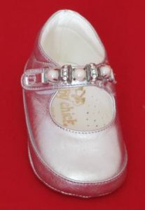 Leather shoes for a baby girl